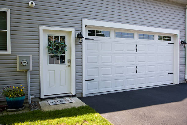 24/7 Emergency Garage Door Panel Replacement experts in Shoreview, MN